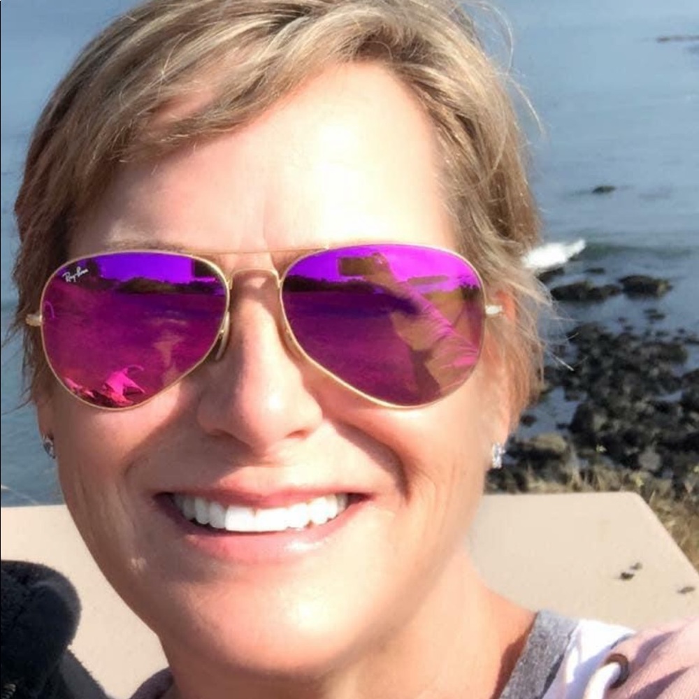 Meet your Posher, Michele